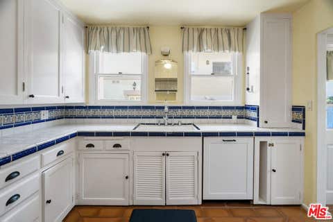 Tiny photo for 848 17th Street, Santa Monica, CA 90403 (MLS # 26862113)