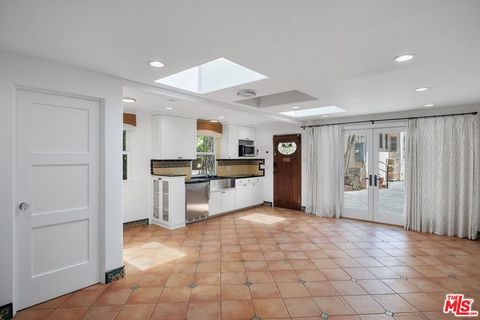 Tiny photo for 848 17th Street, Santa Monica, CA 90403 (MLS # 26862113)