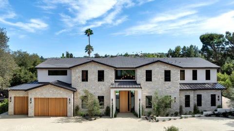 Photo of 16708 Huerta RD, Encino, CA 91436 (MLS # SR26188888)