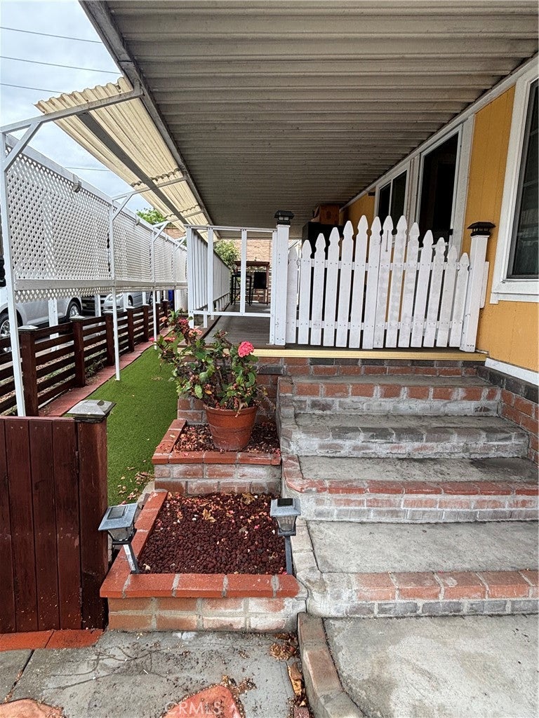 2601 E Victoria Street 466