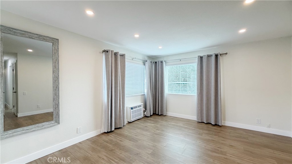 Cinnamon Tree Condominiums (CNTC) - Residential