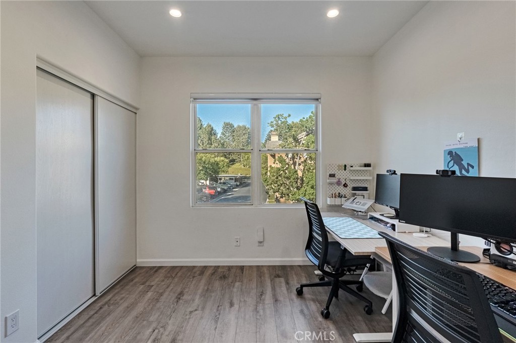 Summit Court (SMCT) - Residential