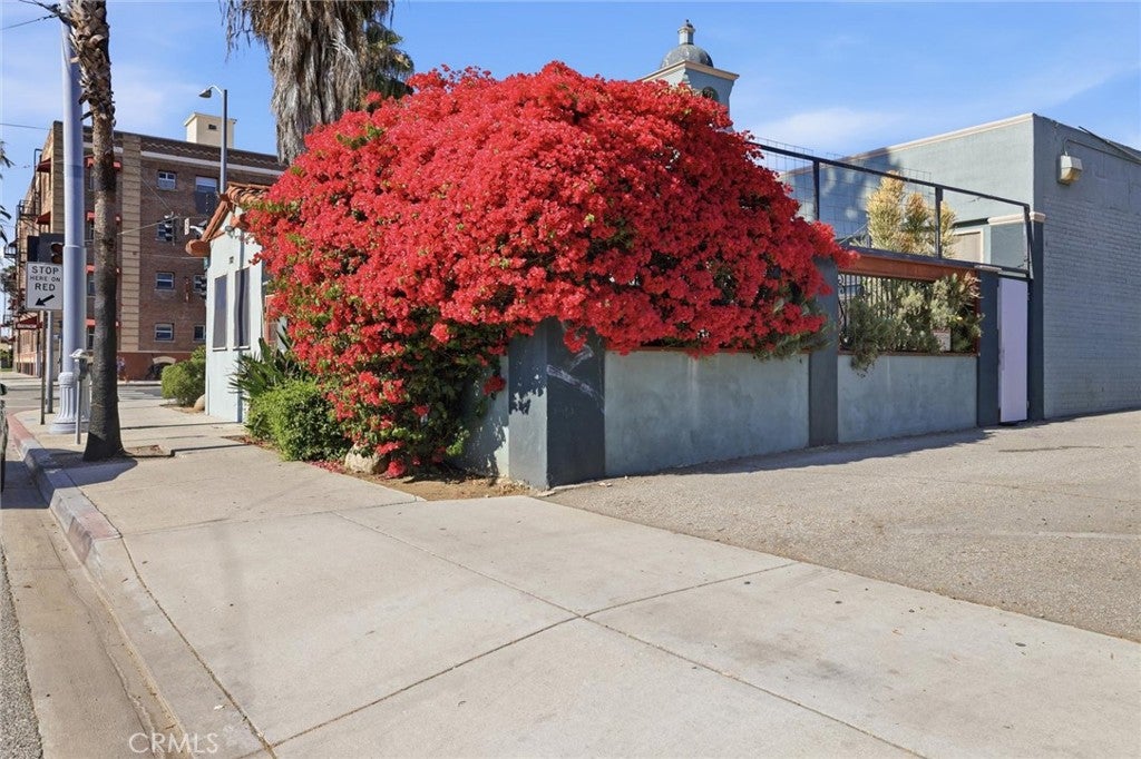 782 Pacific Avenue