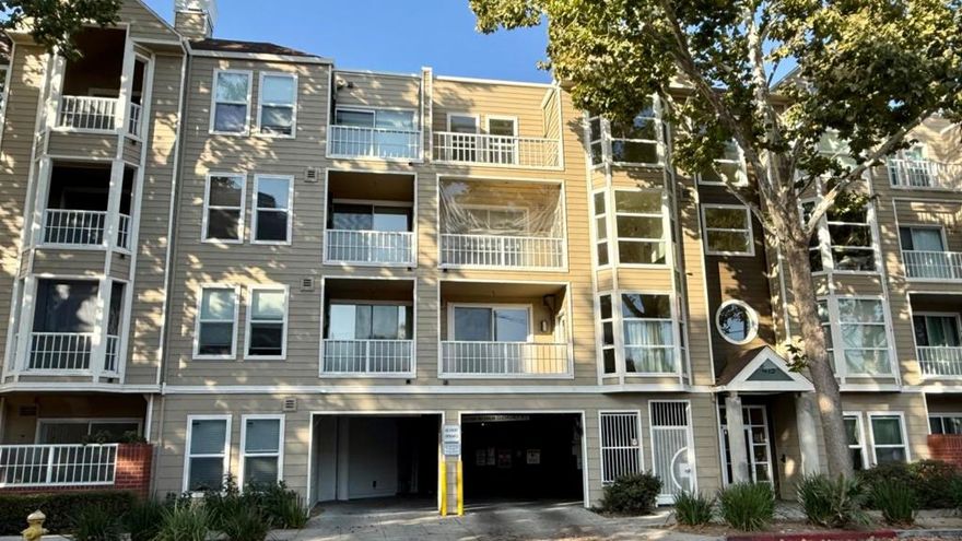Discover this spacious 1-bedroom condo in the highly desirable Ryland Mews community. Featuring brand-new flooring, fresh paint, and an open-concept layout, this home is both stylish and functional. Enjoy natural light from the floor-to-ceiling bay window or relax on your private balcony. The property offers a landscaped central plaza with a BBQ area, pool, fitness center, and clubhouse: perfect for relaxing or entertaining several guests. Located in the historic Hensley District of Downtown San Jose, youre just a 15-minute walk to Japantown, San Pedro Square, local parks, and the Light Rail Station. A 25-minute stroll takes you to the SAP Center, Plaza de Caesar Chavez, and a vibrant mix of restaurants, museums, and nightlife. This unit includes 1 assigned garage parking space, a resident guest-parking permit, EV charging stations, and a dedicated storage locker. Easy access to Highways 280, 101, and 87 makes commuting a breeze. Move-in ready and perfectly situated, this is urban living at its best.