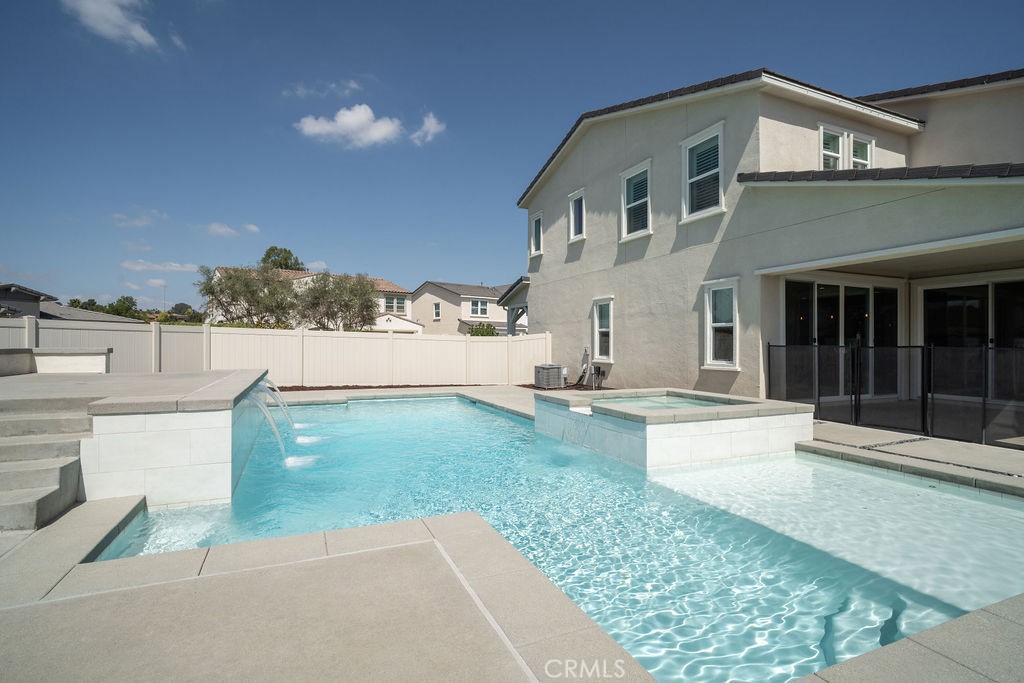 2371 Mahogany Lane