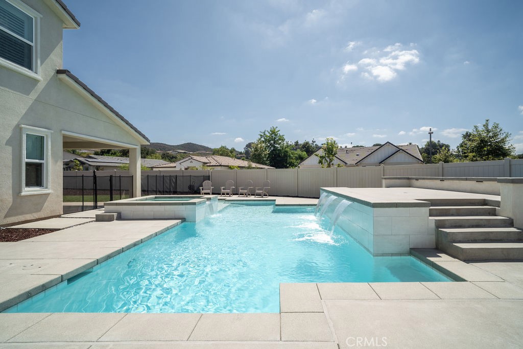 2371 Mahogany Lane