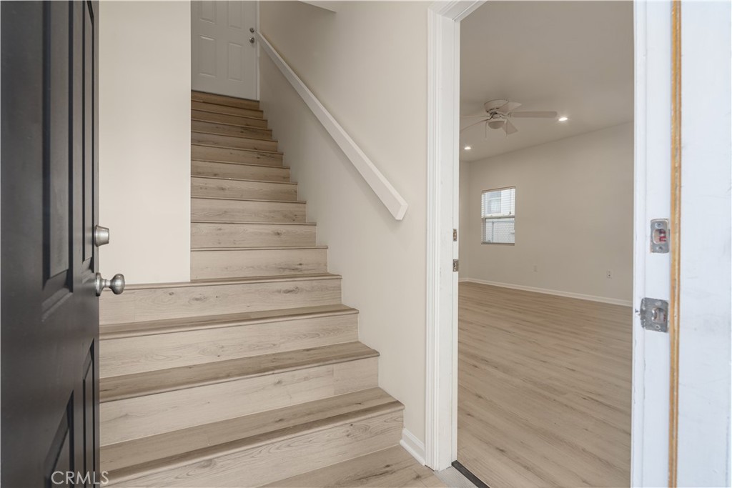 1273 S Sycamore Avenue