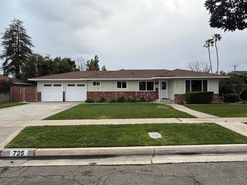 Photo of 725 W Rialto Avenue, Fresno, CA 93705 (MLS # ML82050216)