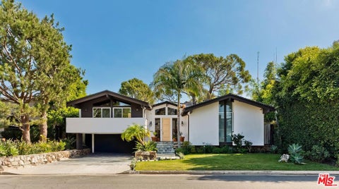 Photo of 3210 Club Drive, Los Angeles, CA 90064 (MLS # 26104658)