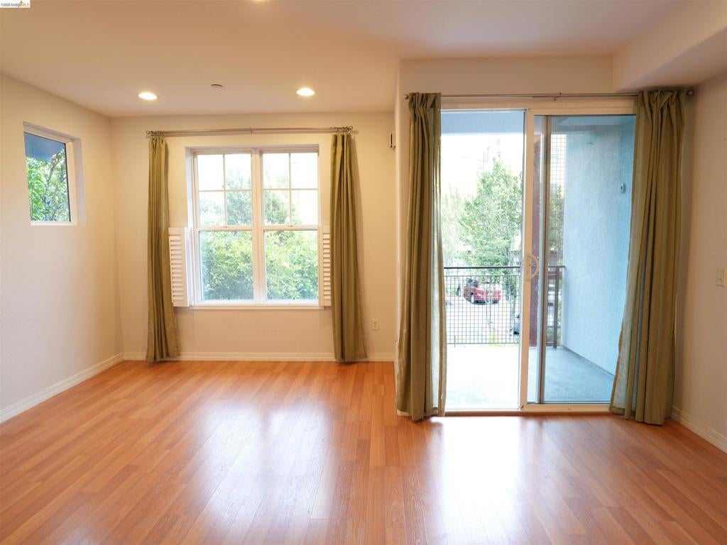 1121 40th Street 4202
