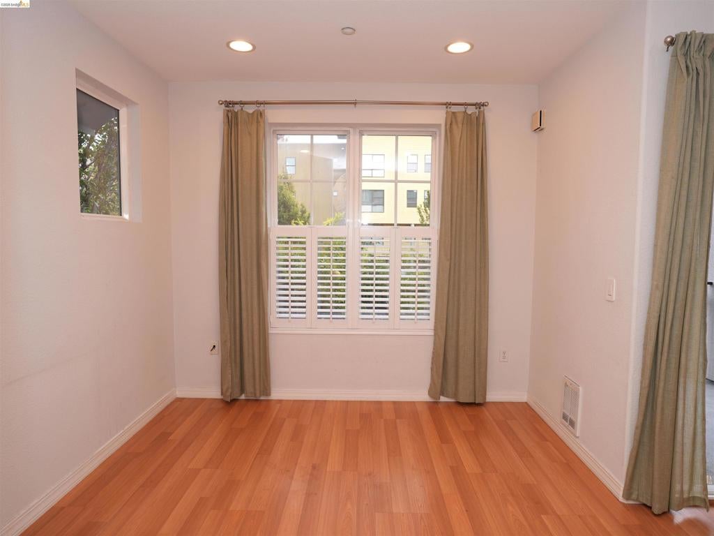 1121 40th Street 4202