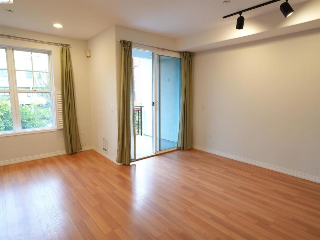 1121 40th Street 4202