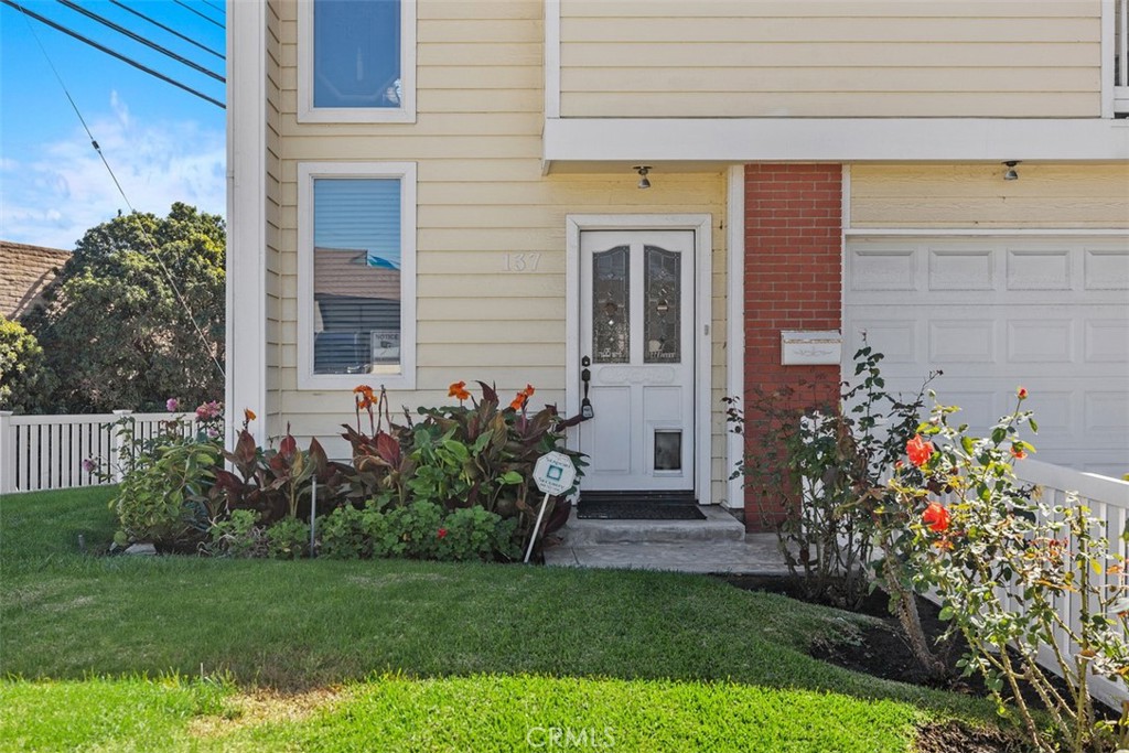 137 W Avenida Cornelio
