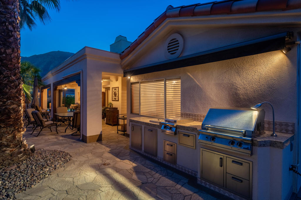 Vista Paseo - Residential