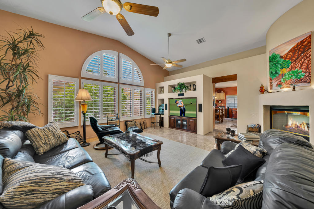 Vista Paseo - Residential