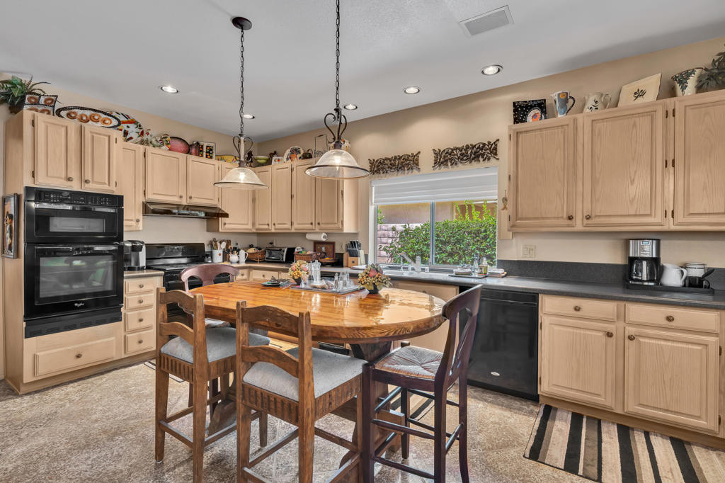 Vista Paseo - Residential