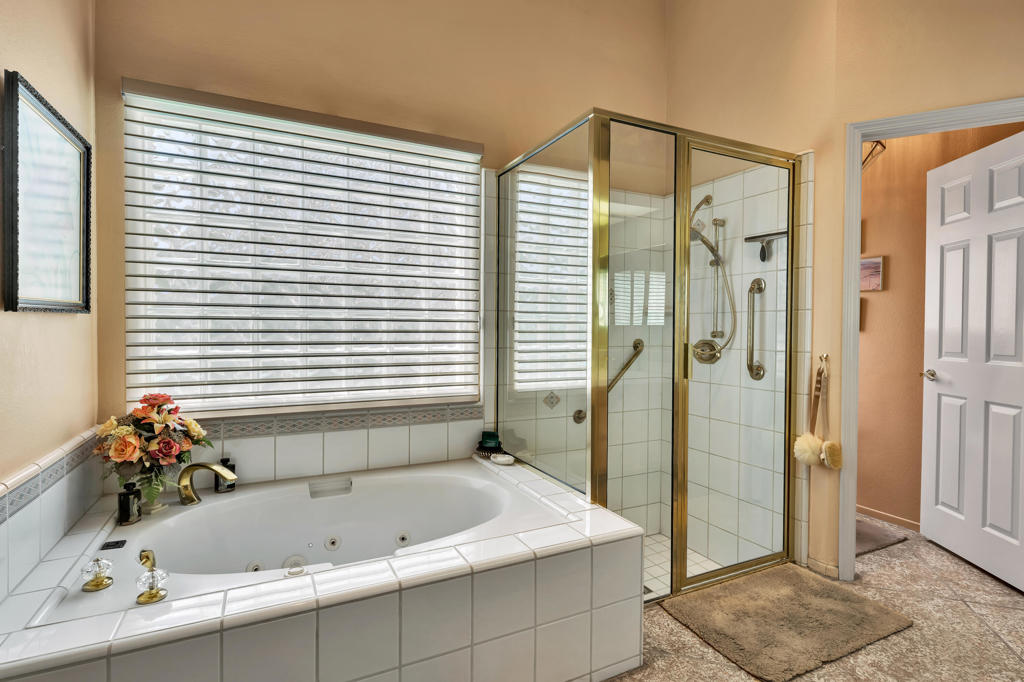 Vista Paseo - Residential