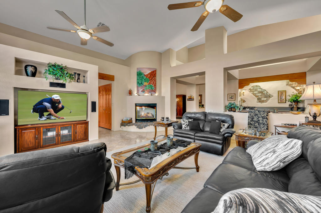 Vista Paseo - Residential