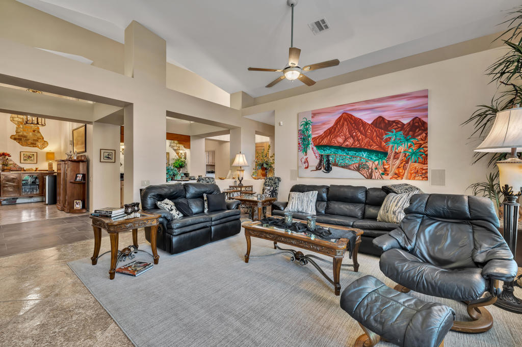 Vista Paseo - Residential