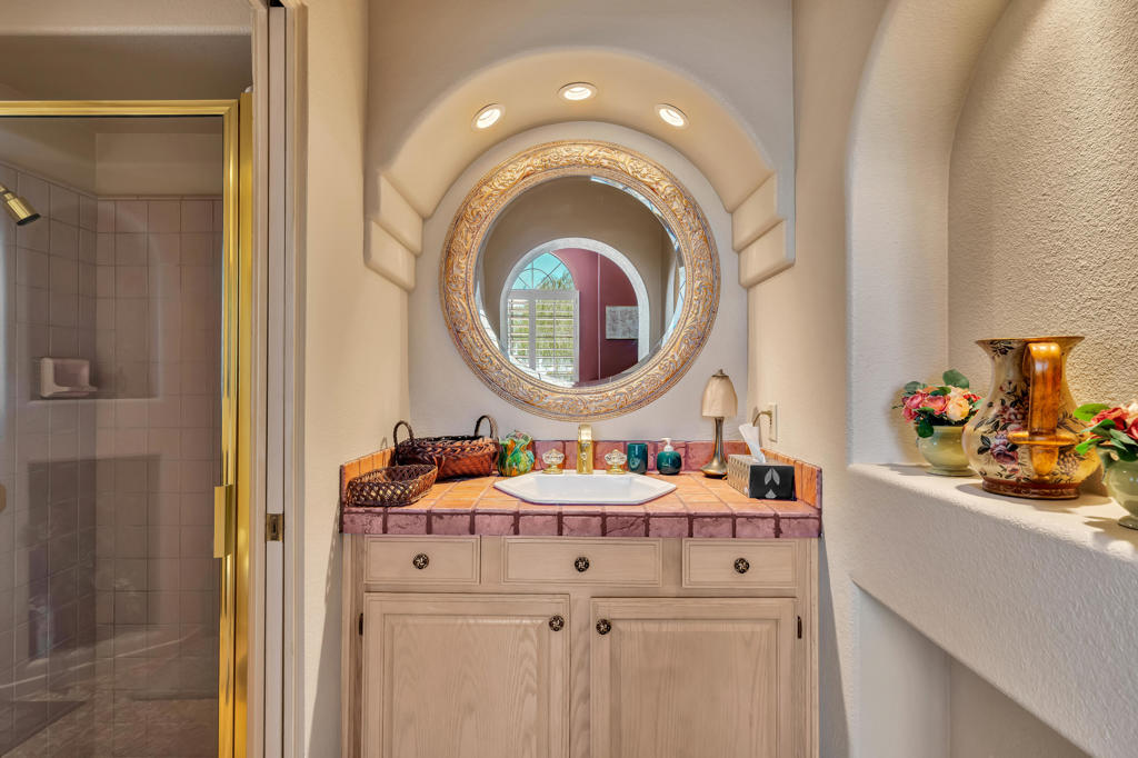 Vista Paseo - Residential