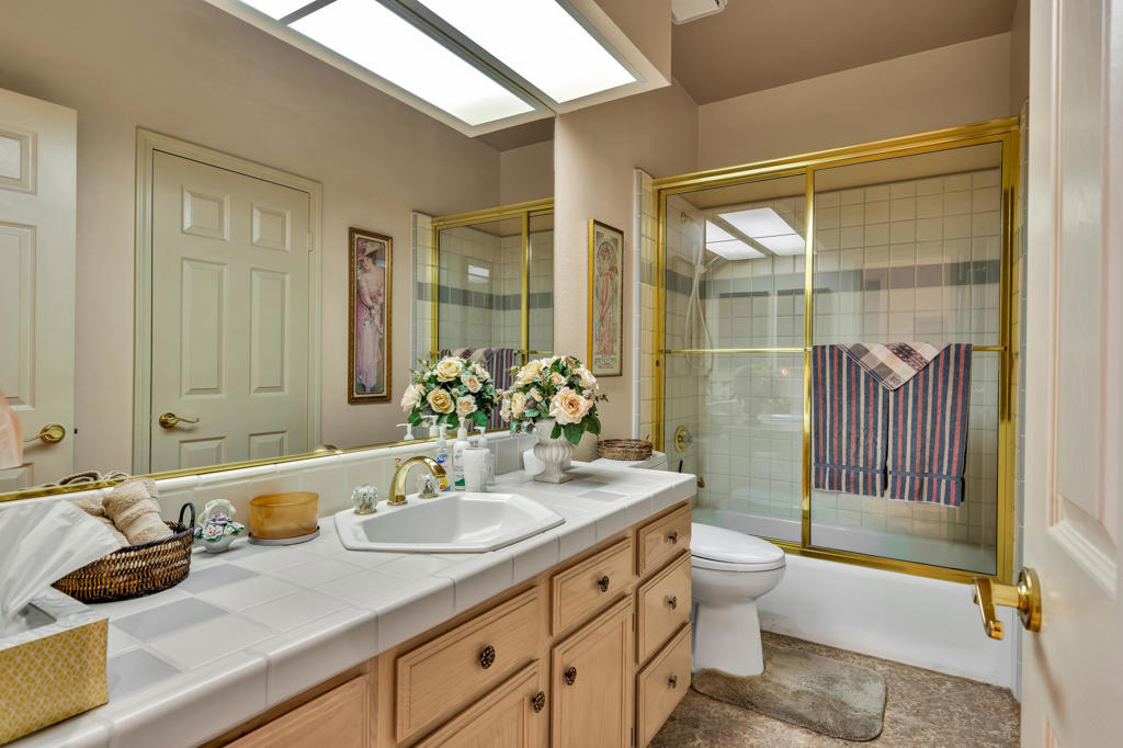 Vista Paseo - Residential