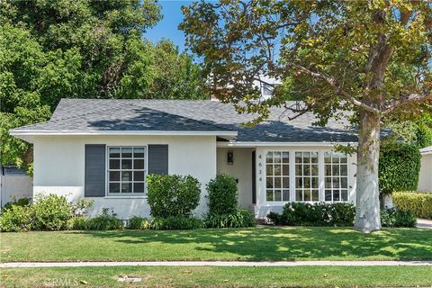 Photo of 4634 Nagle Avenue, Sherman Oaks, CA 91423 (MLS # SR25173513)