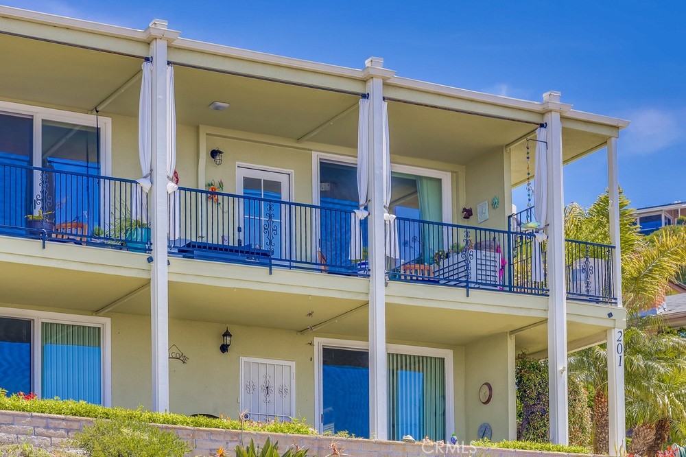 201 S La Esperanza R10