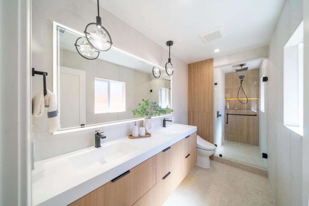 3102 Flowers Lane
