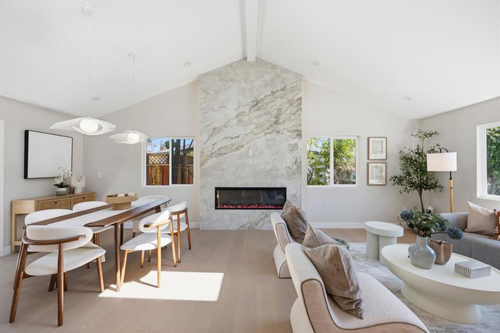 3102 Flowers Lane