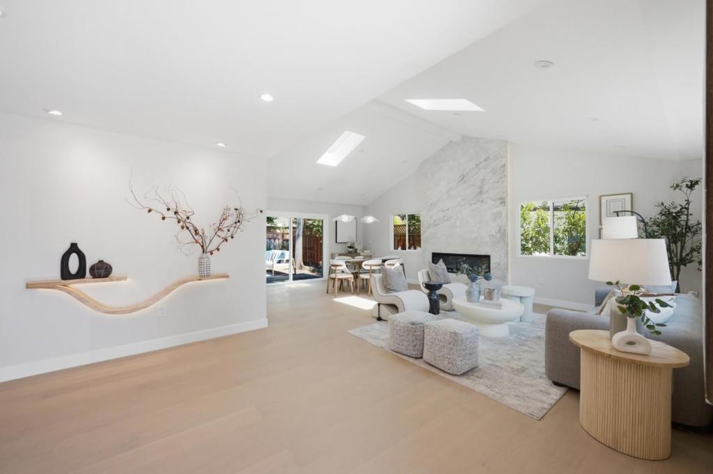 3102 Flowers Lane