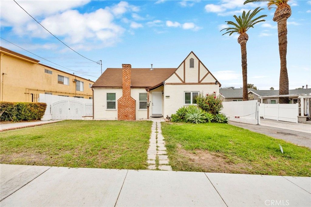 Photo of 1263 Boynton St, Glendale, CA 91205 (MLS # GD25255634)