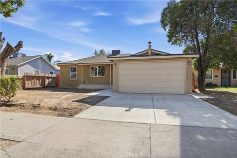 Photo of 832 W 9th ST, Merced, CA 95341 (MLS # MC26228422)