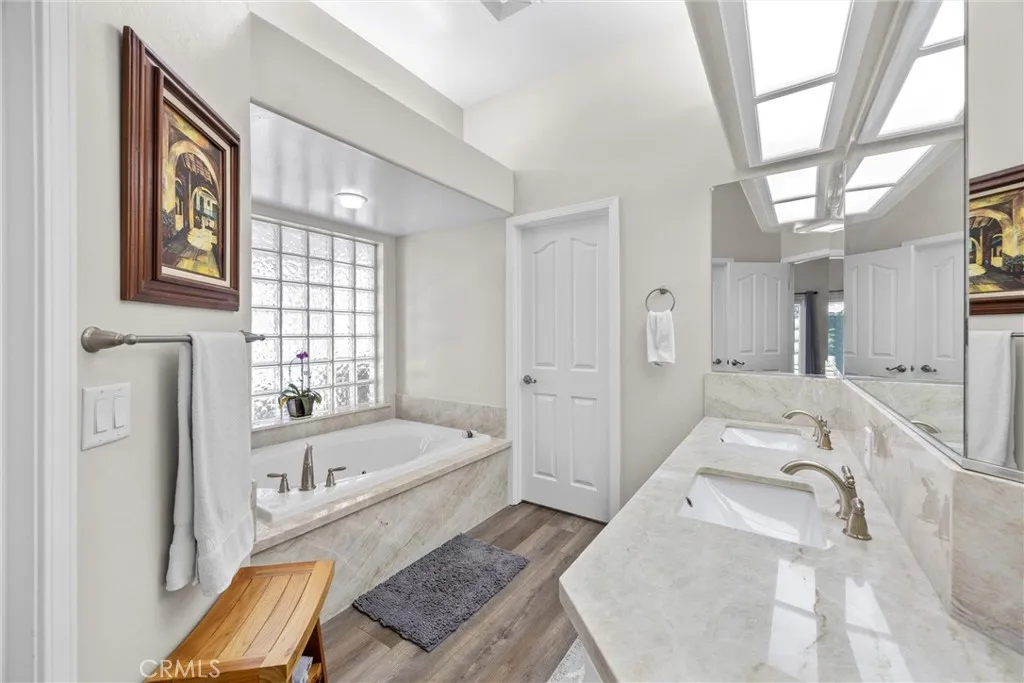 Bakersfield, California 93308, United States, 4 Bedrooms Bedrooms, ,2 BathroomsBathrooms,Residential,Active,164611