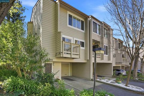 Photo of 460 460 Woodminster Drive Dr, Moraga, CA 94556 (MLS # 41126562)