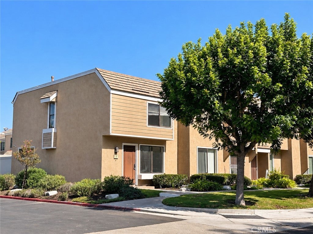 Photo of 2 Greenleaf, Irvine, CA 92604 (MLS # PW26199109)