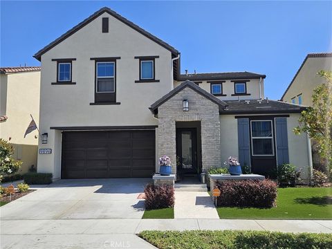 9896 Heron Fountain Valley CA 92708
