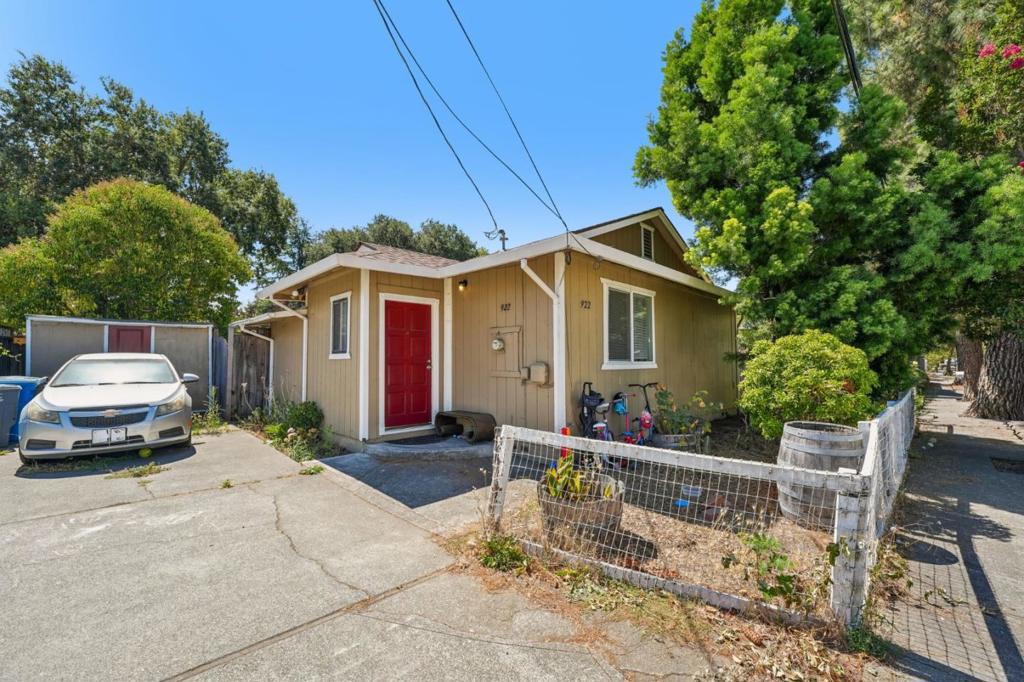 1001 Temple Avenue