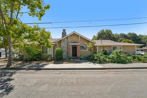 Photo of 1001 Temple Avenue, Santa Rosa, CA 95404 (MLS # ML82059632)