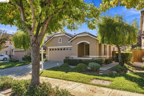 Photo of 168 Remington St ST, Brentwood, CA 94513 (MLS # 41150973)
