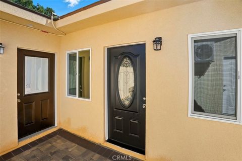 Photo of 19258 Strathern St., Reseda, CA 91335 (MLS # SR25255762)