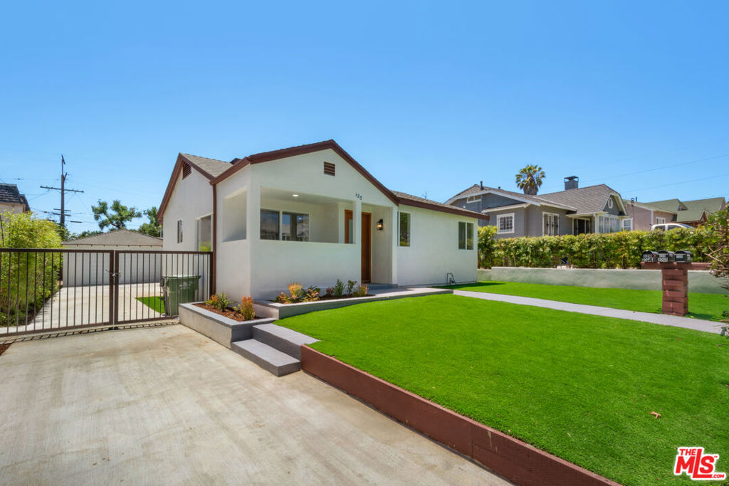 120 W Ellis Avenue