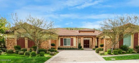 Photo of 11262 Crenshaw Street, Moorpark, CA 93021 (MLS # 225001169)