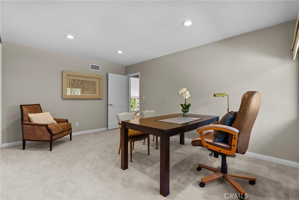 10216 Melvin Ave, Northridge, CA, 91324, USA, 4 Bedrooms Bedrooms, ,3 BathroomsBathrooms,Residential,Pending,10216 Melvin Ave,SR26141947