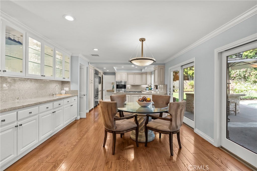 10216 Melvin Ave, Northridge, CA, 91324, USA, 4 Bedrooms Bedrooms, ,3 BathroomsBathrooms,Residential,Pending,10216 Melvin Ave,SR26141947