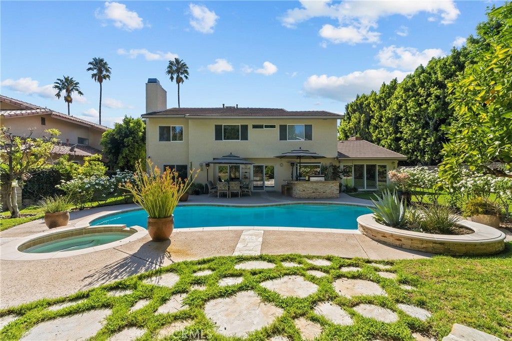 10216 Melvin Ave, Northridge, CA, 91324, USA, 4 Bedrooms Bedrooms, ,3 BathroomsBathrooms,Residential,Pending,10216 Melvin Ave,SR26141947