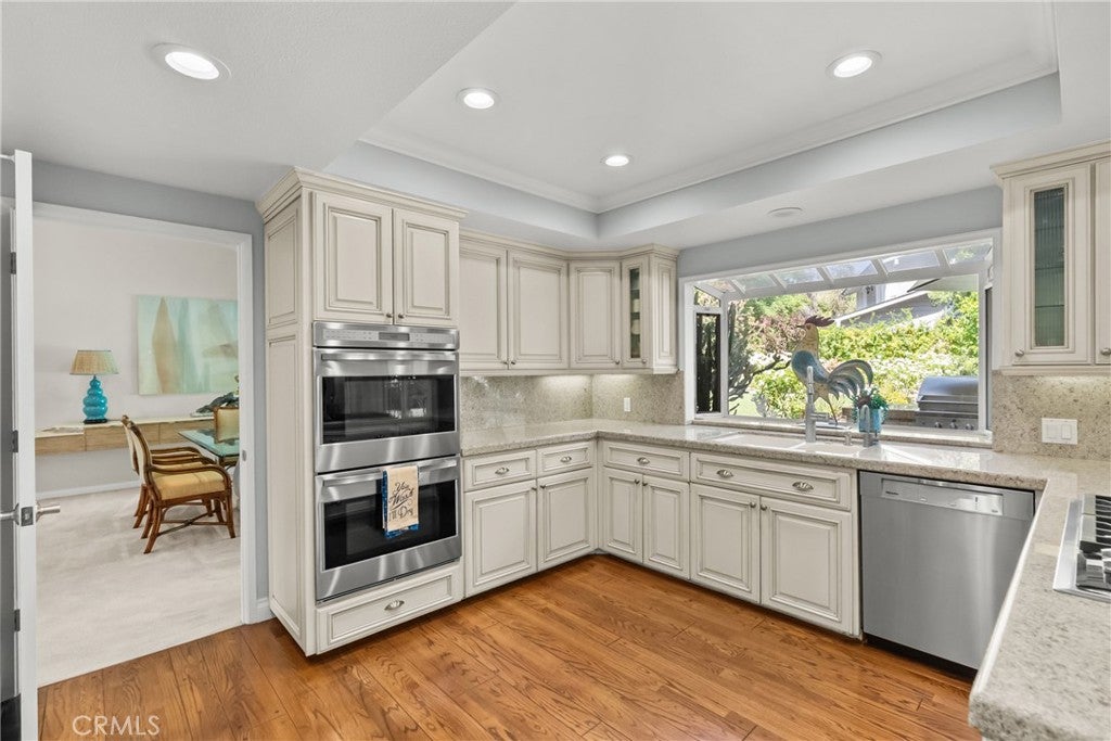 10216 Melvin Ave, Northridge, CA, 91324, USA, 4 Bedrooms Bedrooms, ,3 BathroomsBathrooms,Residential,Pending,10216 Melvin Ave,SR26141947