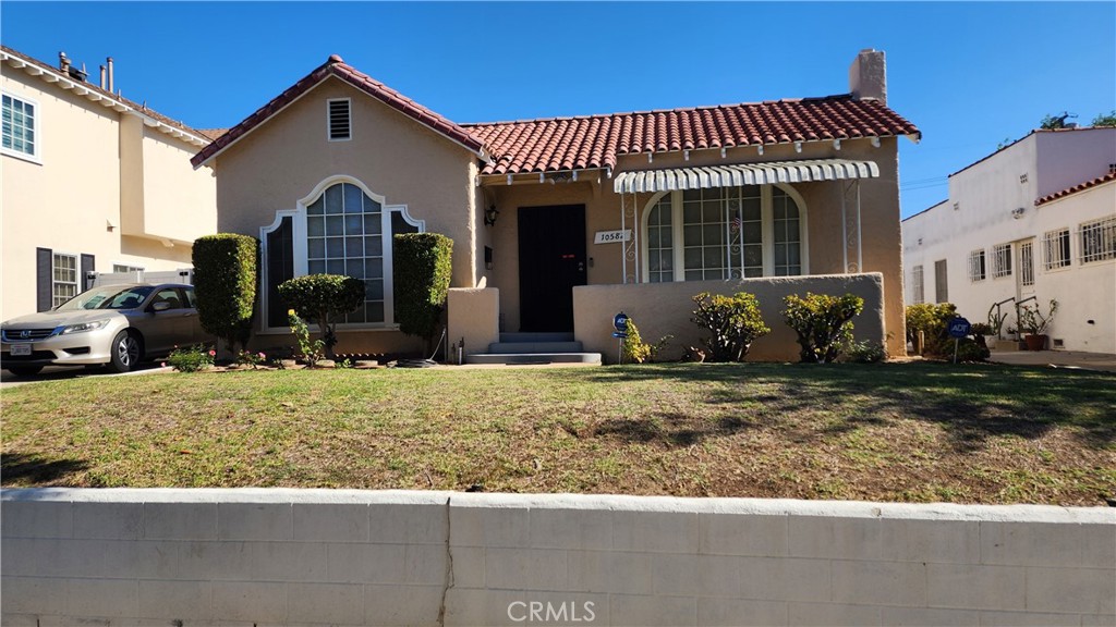 10582 Holman