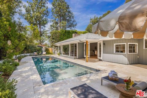Photo of 11349 Canton Drive, Studio City, CA 91604 (MLS # 25617029)