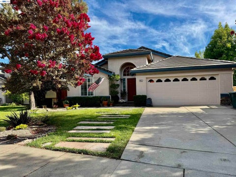 Photo of 8051 Canyon Creek Cir CIR, Pleasanton, CA 94588 (MLS # 41146182)