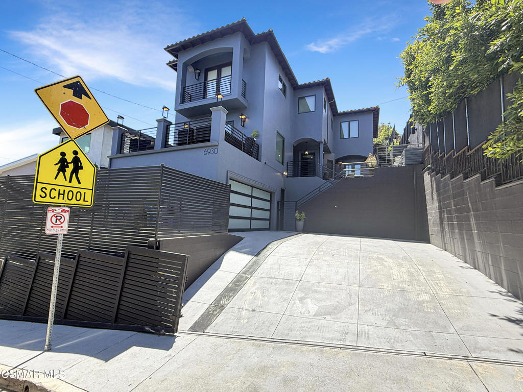 6930 Woodrow Wilson Drive